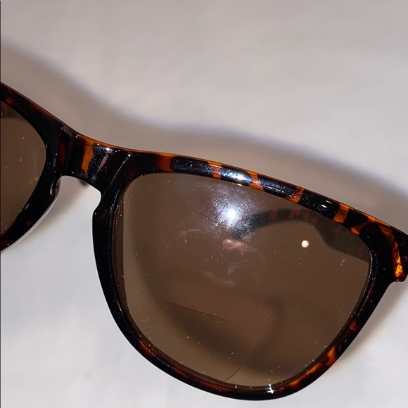 DKNY +1.5 Sunglasses/ Readers New! - Picture 2 of 7